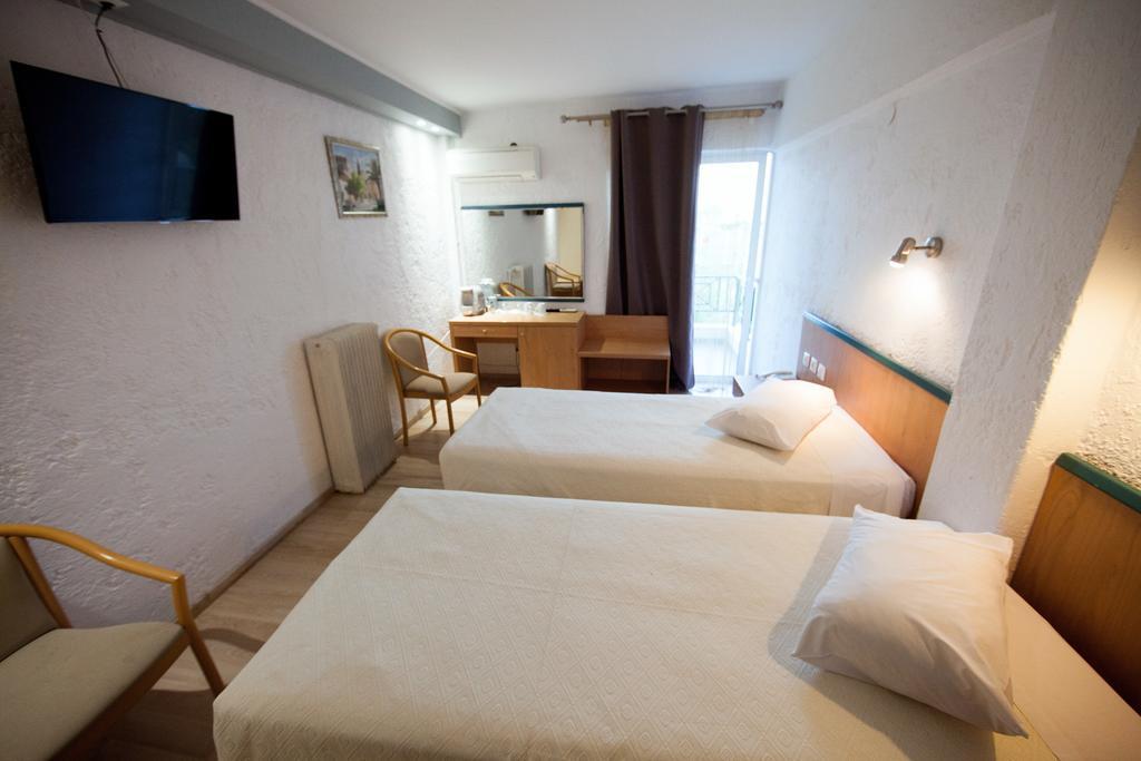 Thomas Beach Hotel Néa Mákri Extérieur photo